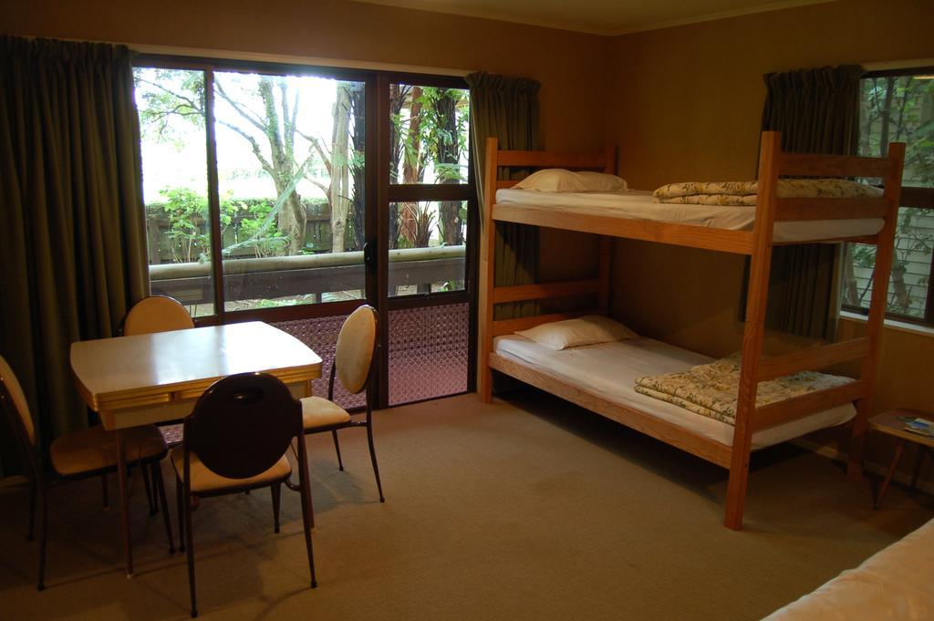 Wheatly Downs Farmstay And Backpackers Hawera Eksteriør bilde